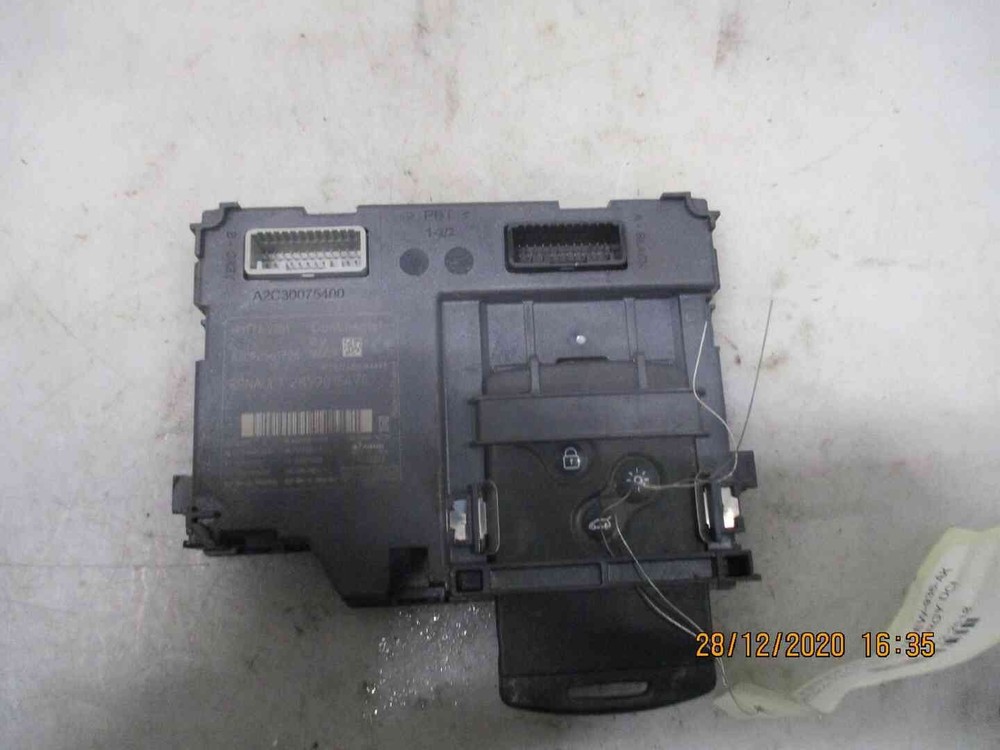 Lecteur de carte Renault CLIO IV 285902598R