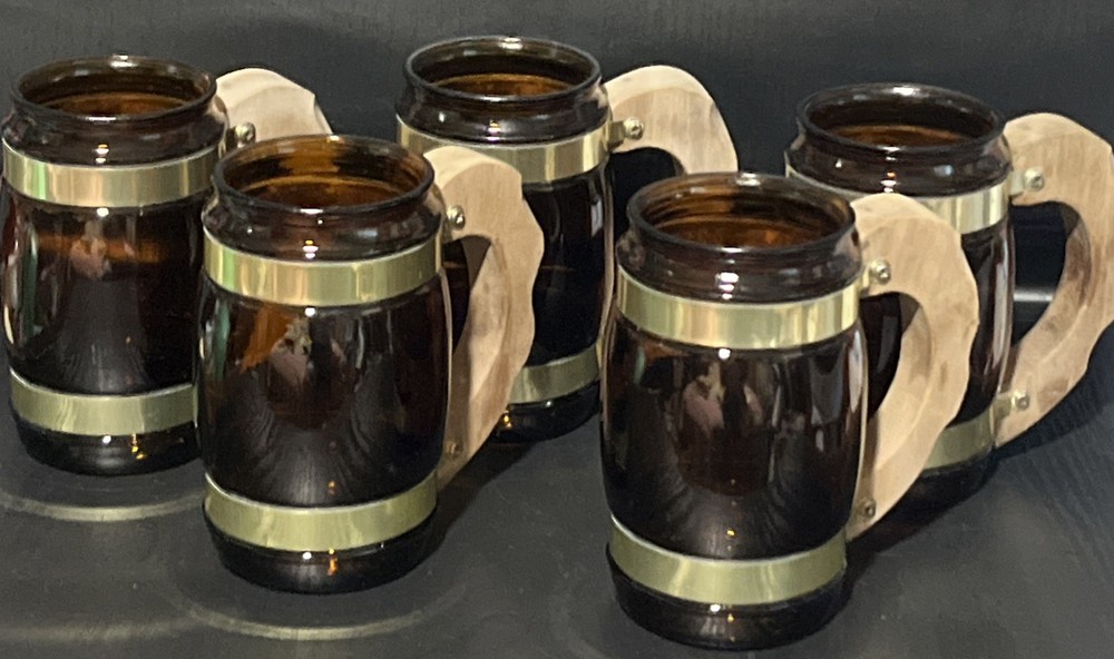 5 Vtg 1960’s Siesta Ware Amber Brown Glass Barrel Mug Wood Handle Brass Trim