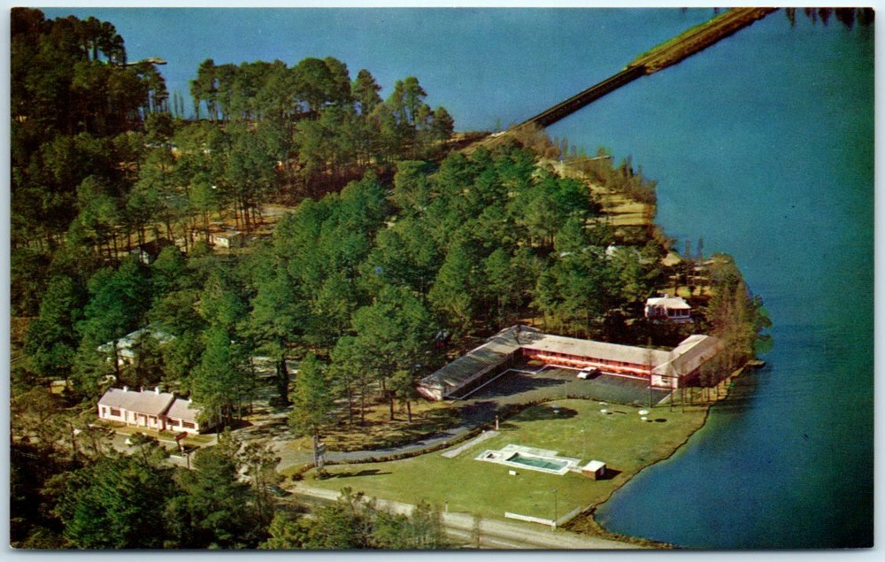 Postcard - Lakeshore Motor Court And Restaurant - Hartsville, South Carolina
