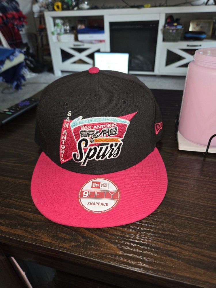 New Era San Antonio Spurs 9Fifty Snapback Hat Hardwood Classics Black/Pink