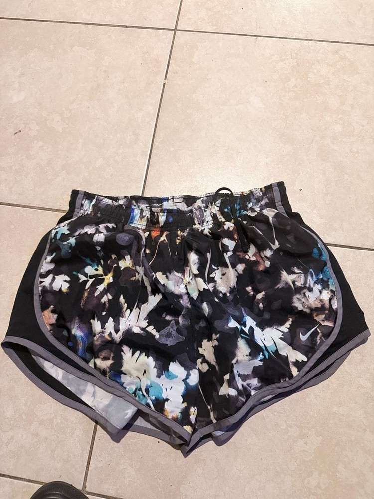 Nike Women's Tempo Dri-FIT Floral Running Shorts Size Large