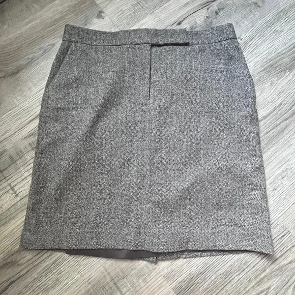 J. Crew Size 6 Wool Blend Herringbone Pencil Mini Skirt Gray lined