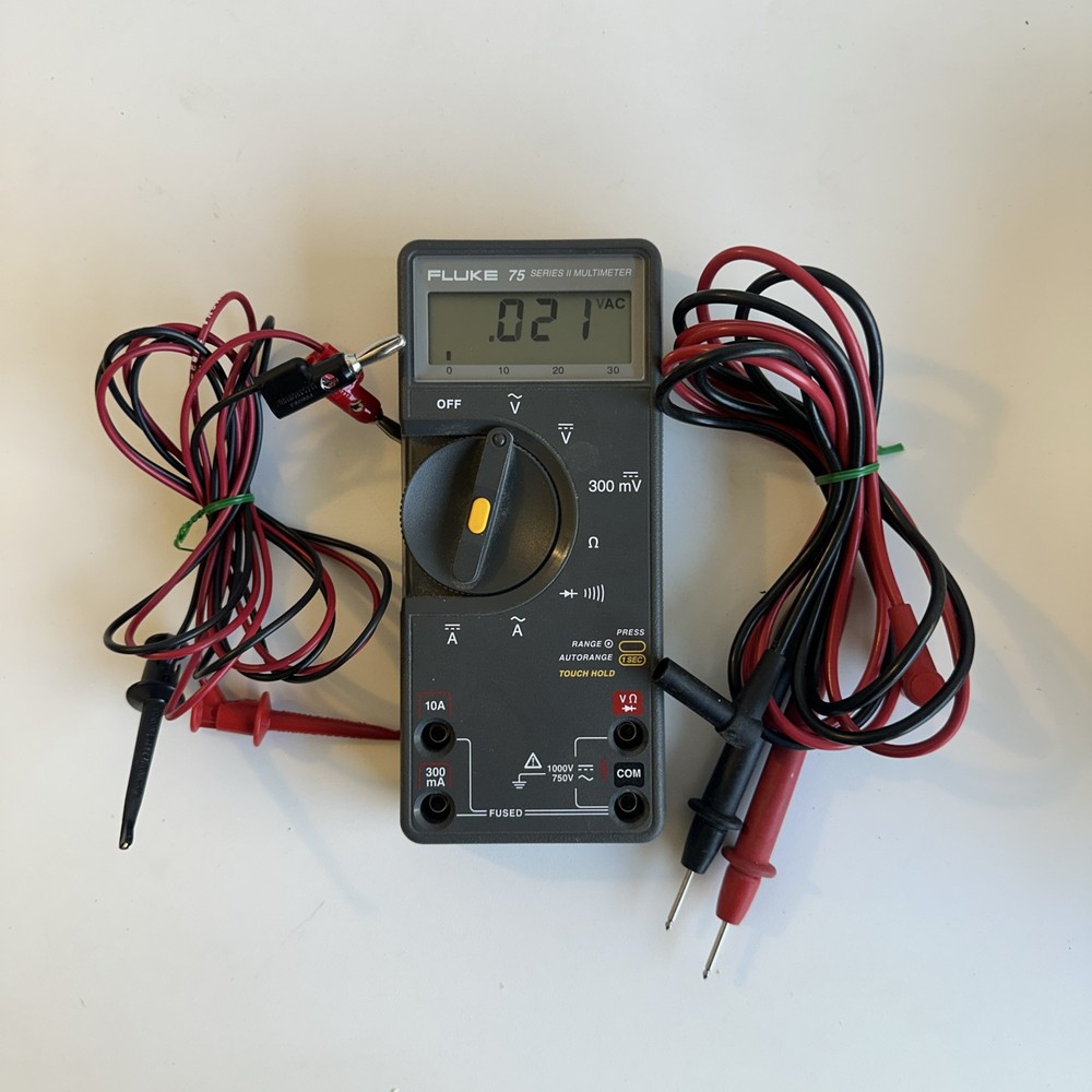 Used Fluke 75 Series II Handheld Meter w/ Leads USA Multimeter Works