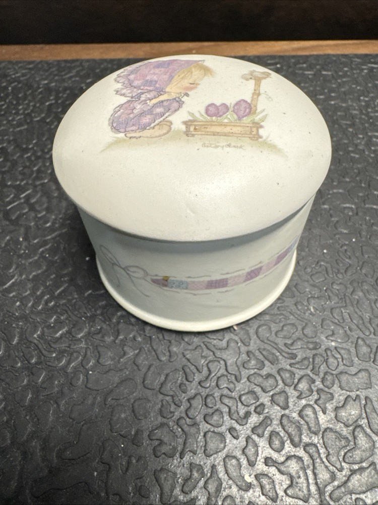 Vintage 1970s Hallmark Betsey Clark Ceramic Candle Holder