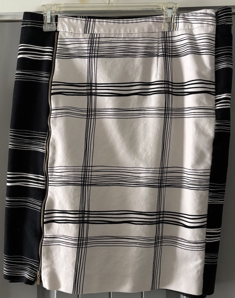 Worthington Plaid Knee Length Pencil Skirt Black White Size 16 Lined Zipper