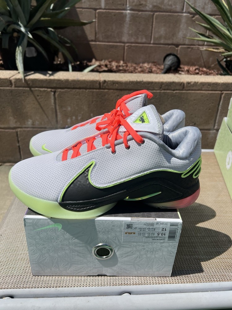 Nike LeBron XXII ‘Moonlight’ White Volt Glow FZ1094-101 Men’s Size 10.5