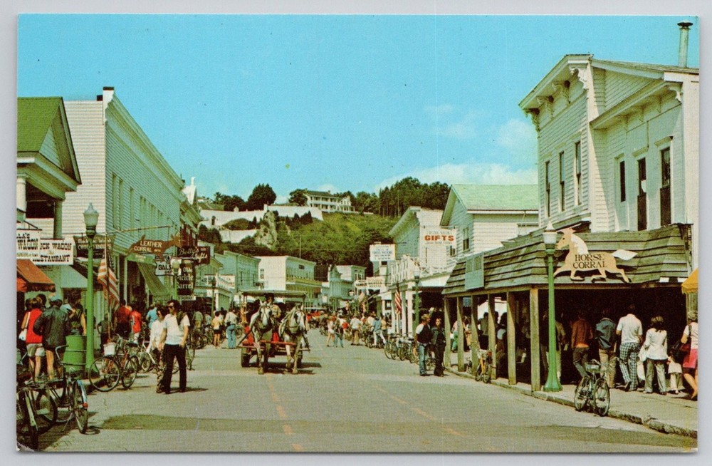 Mackinac Island MI Main Street Horse Drawn Carriages 1978 Vintage Postcard