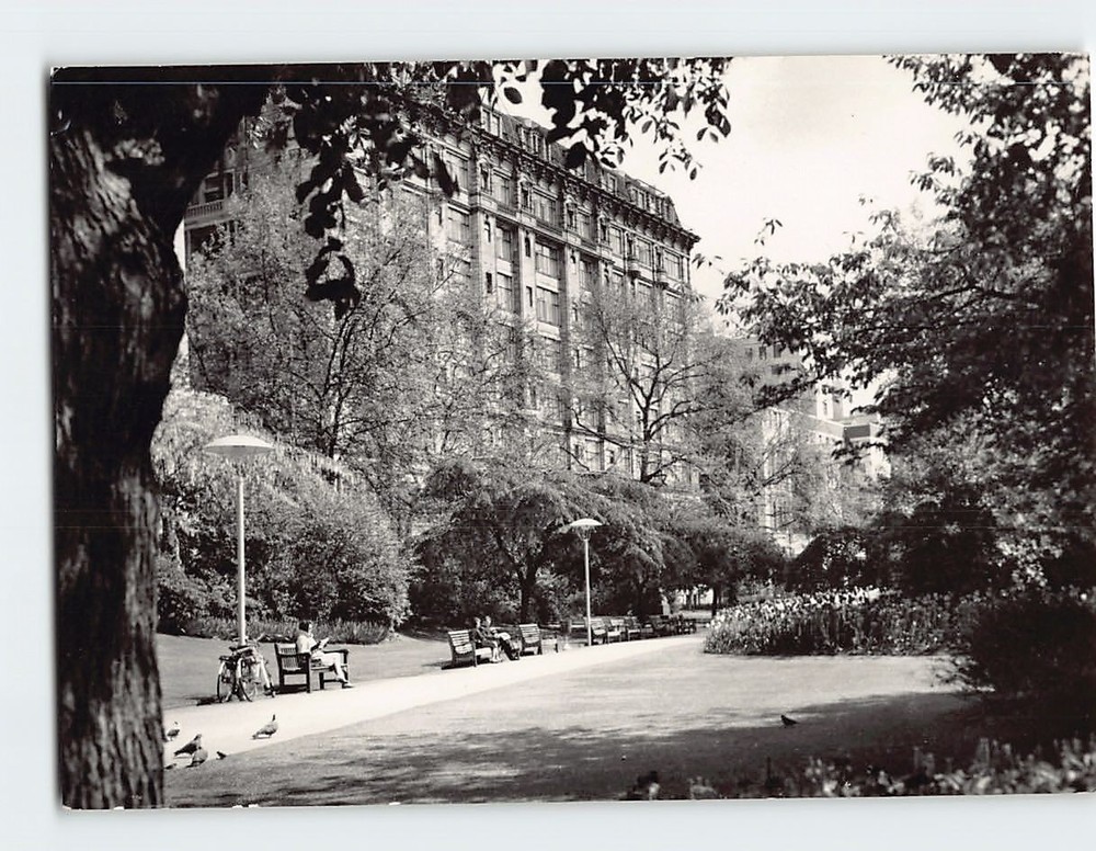 Postcard Victoria Embankment Gardens The Savoy London England