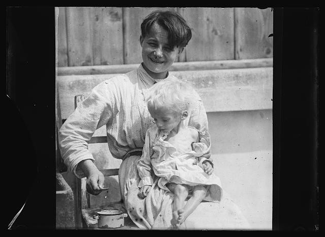 Photo:1910s Mother Holding Child Portrait Black and White Photograph