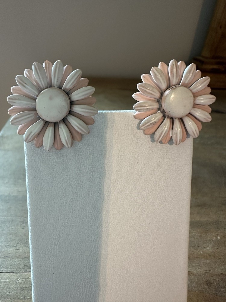 Vintage Flower Pink Metal Clip On Earrings