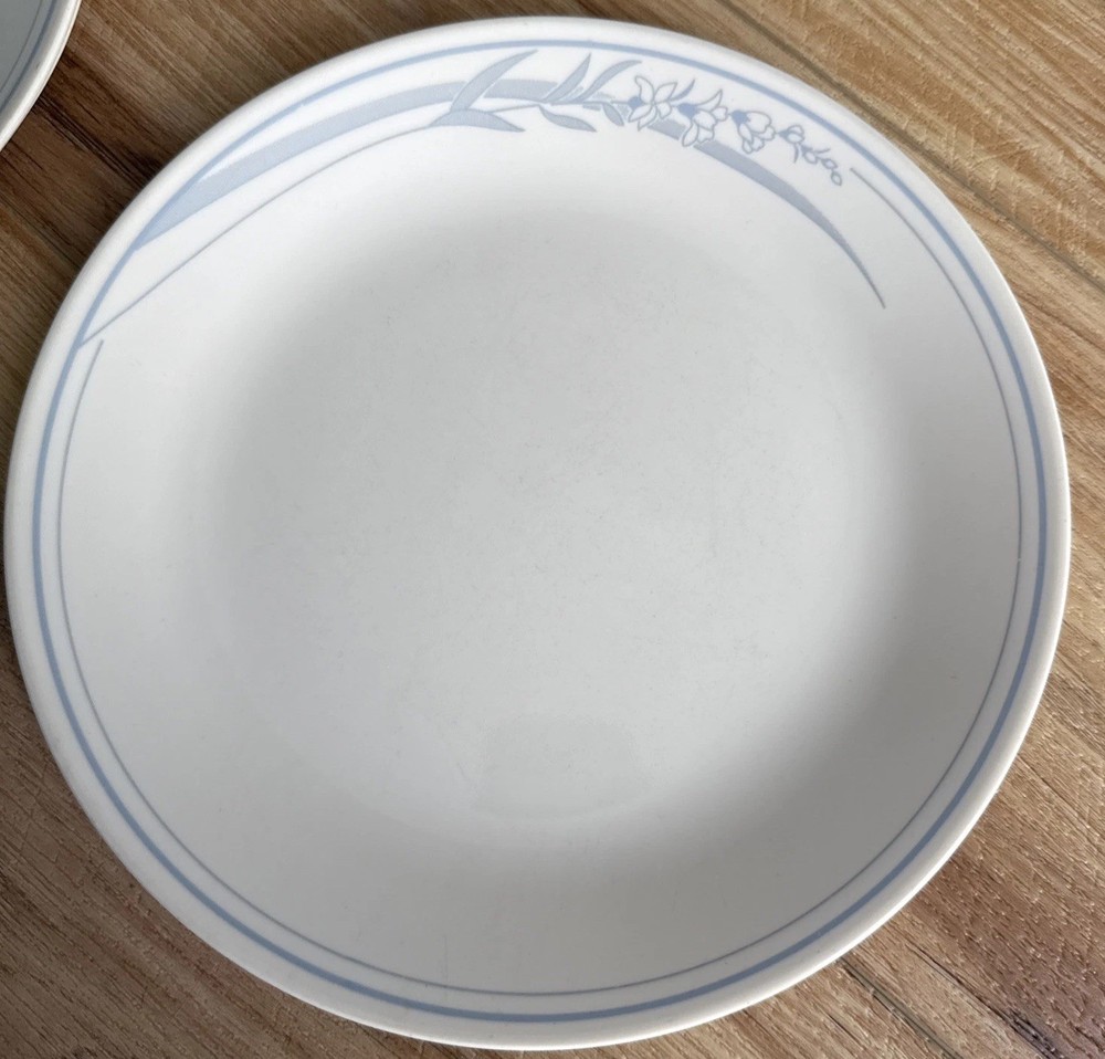 4 Vintage Corelle By Corning Blue Lily Dinner Plates 10 1/4