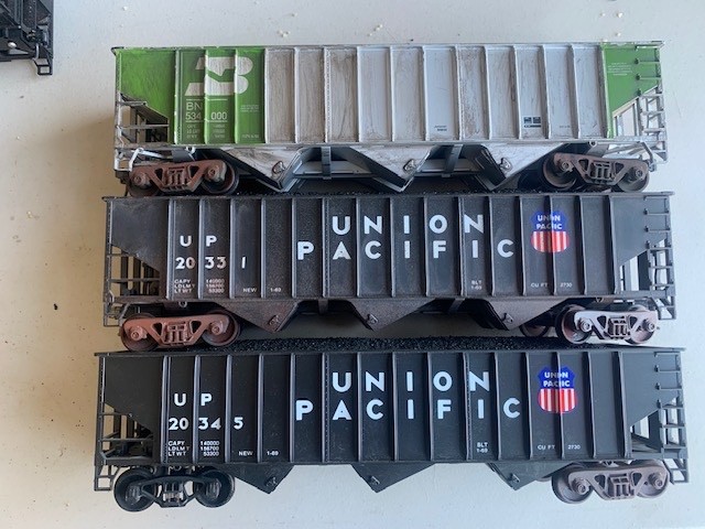 O' Scale Union Pacific Black and  BN Gray Coal Hooper set of 3.