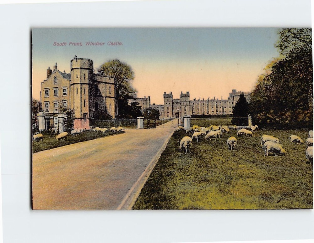 Postcard South Front, Windsor Castle, Windsor, England