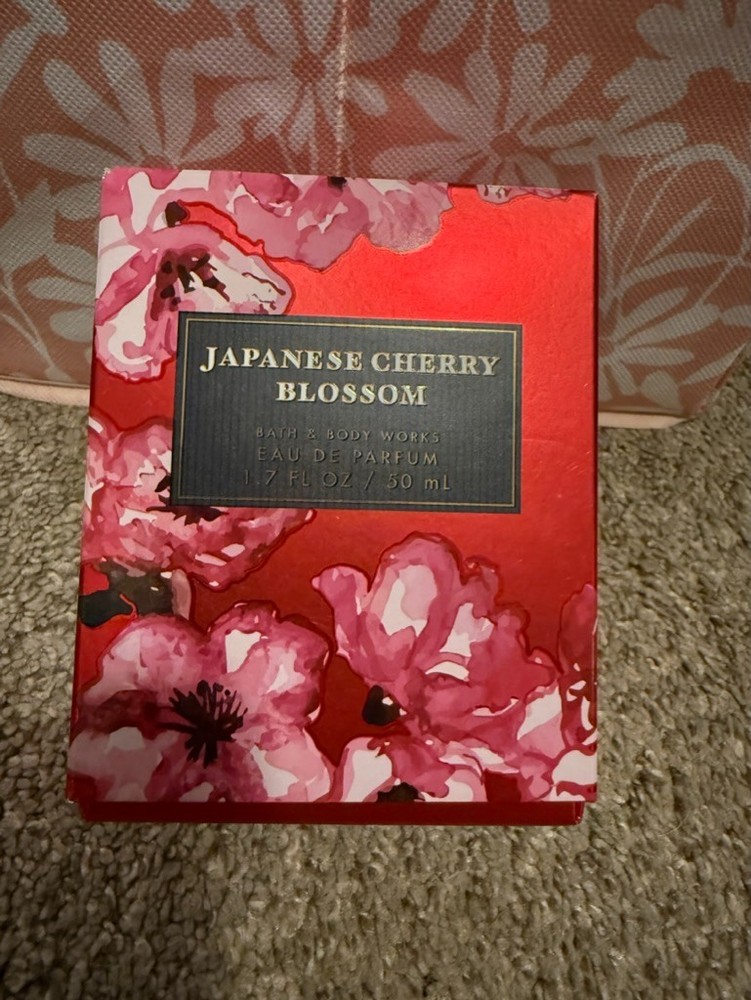 Bath & Body Works Japanese Cherry Blossom Eau De Parfum 1.7 oz NEW IN BOX