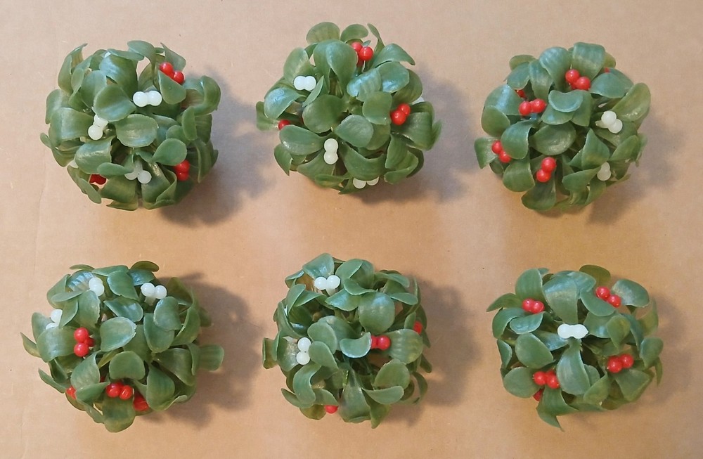 Vintage Christmas Mistletoe Kissing Balls MCM 1960s Hong Kong red, white berries