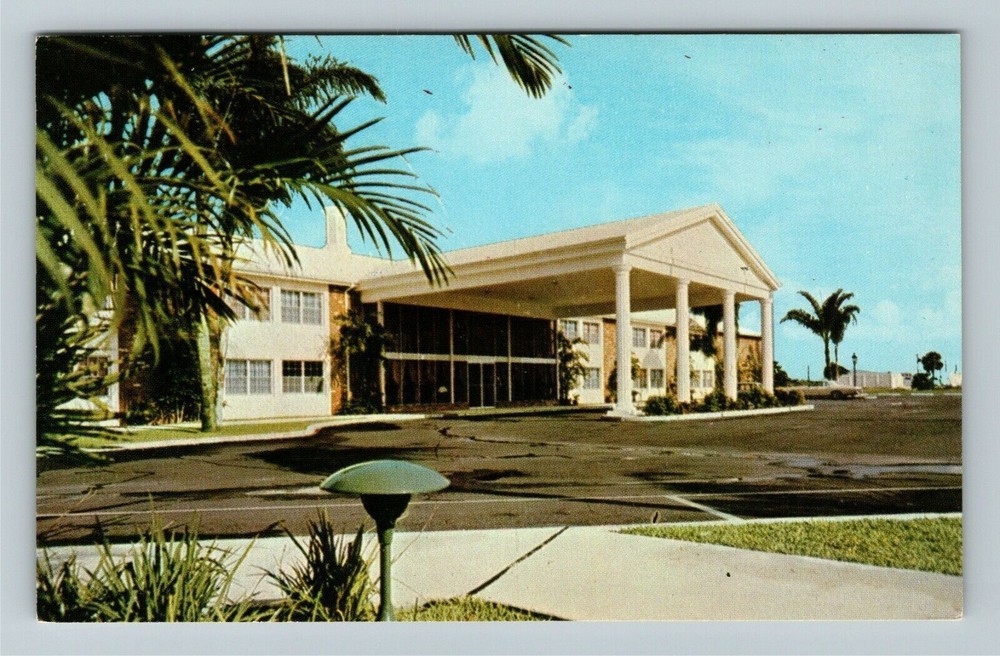 Deerfield-Pompano Beach FL-Florida, The Ramada Inn, Vintage Postcard