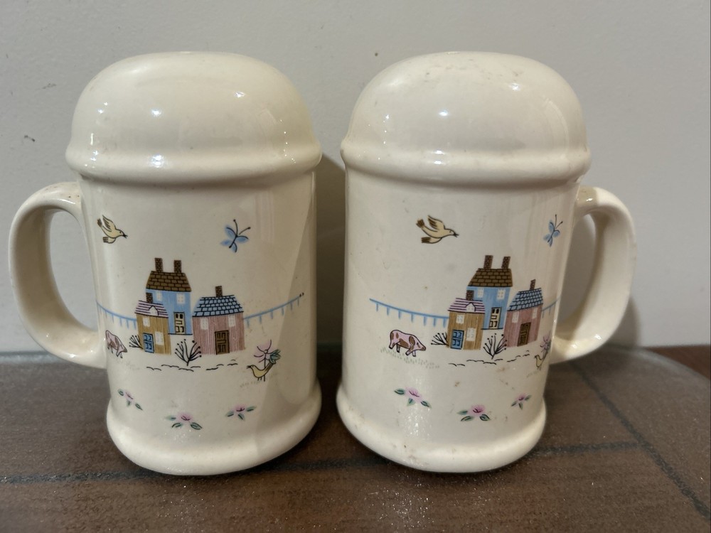 Vintage INTERNATIONAL HEARTLAND Stoneware Stovetop Handled Salt & Pepper Shakers