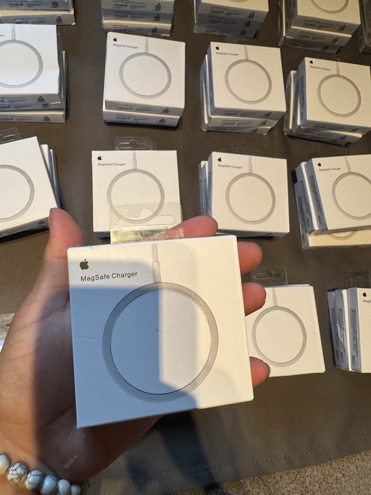 Apple MagSafe Wireless Fast Charger for iPhone and AirPods