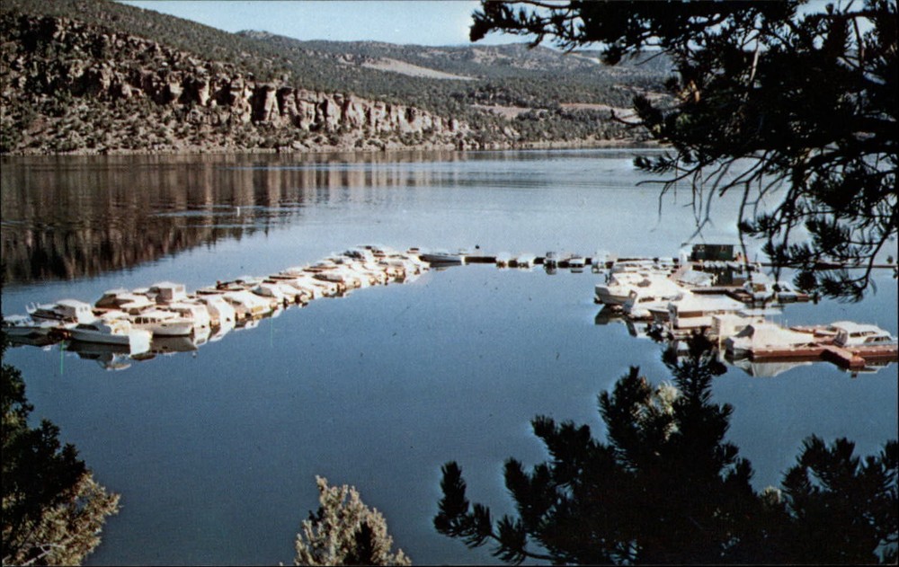 Marina Flaming Gorge Lake Utah boats aerial view ~ 1950-60s vintage postcard