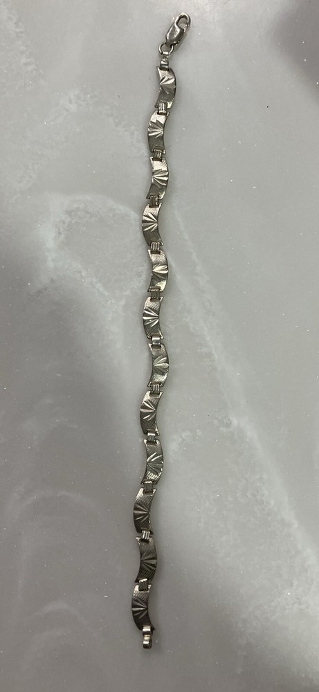 925 Silver 7.5” Bracket.