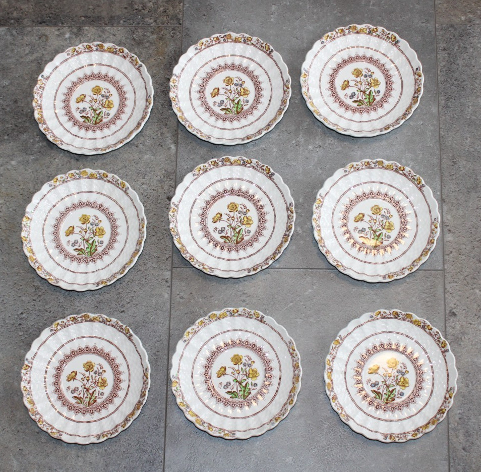 9 Vintage Spode Copeland Buttercup Soup Bowl / Tea Saucers 5 5/8