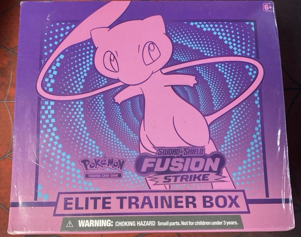 Nintendo Pokémon TCG: Sword & Shield Fusion Strike Elite Trainer Box