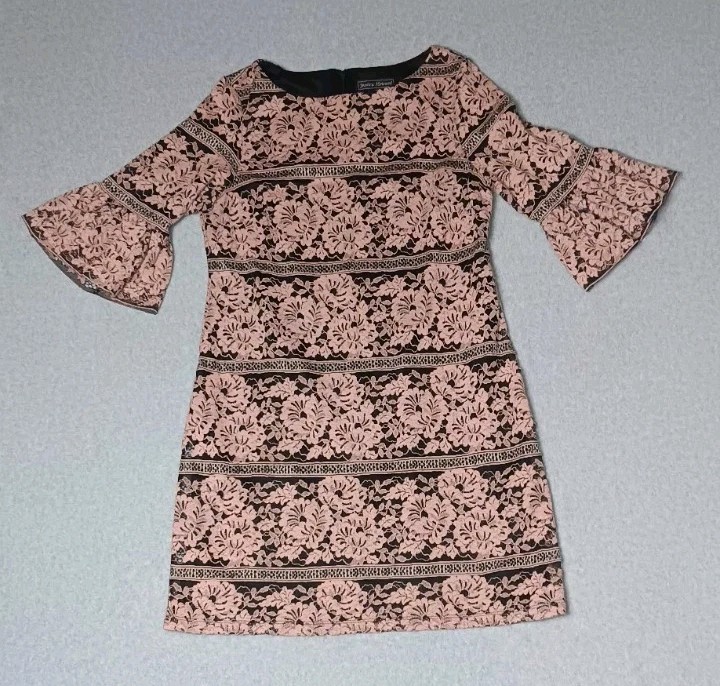 Jessica Howard Overlay Lace Flare Sleeve Dress Womens Size 8P Pink And Black