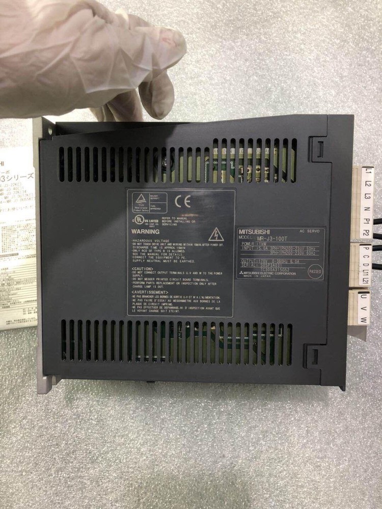 Mitsubishi MR-J3-100T Servo Drive MRJ3100T New In Box One Year Warranty 1PC