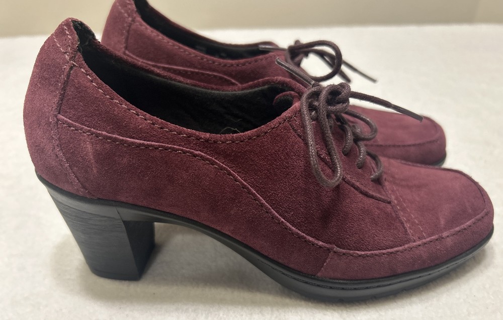 Clarks Bendables Womens Burgundy Suede Lace Up Heels Size 6M Dress Casual Shoes