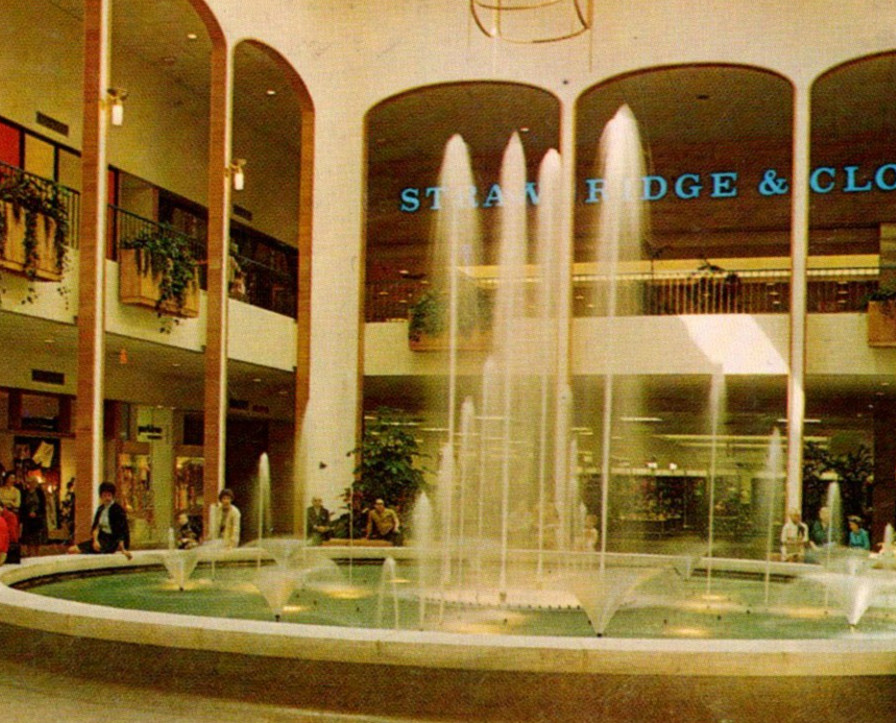 Vintage Postcard Plymouth Meeting Shopping Center Massachusetts MA c1967