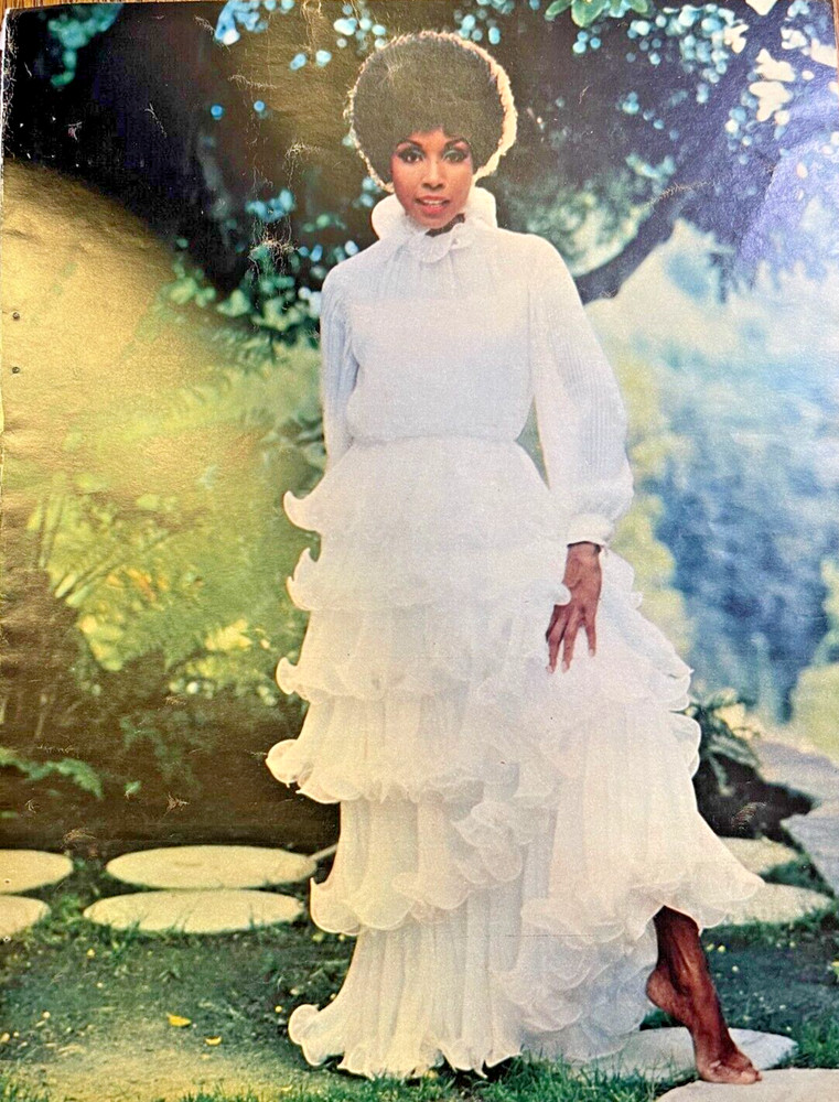 1968 Vintage Magazine Illustration Actress Diahann Carroll