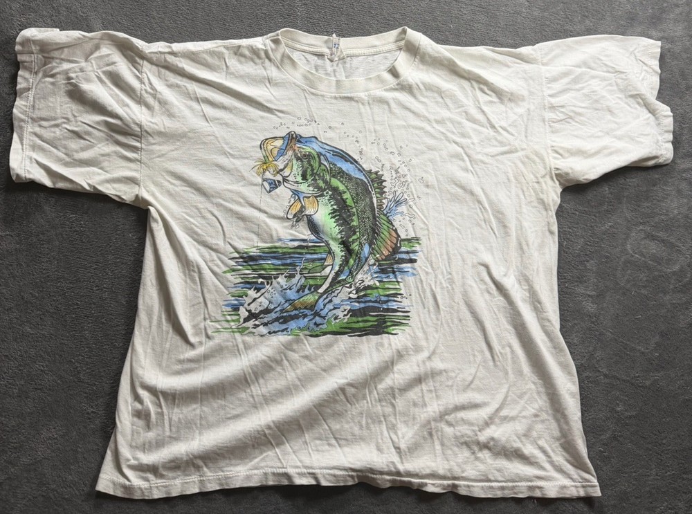 Vintage 90's  Lake Fish , largemouth bass t-shirt 100% Cotton size XL