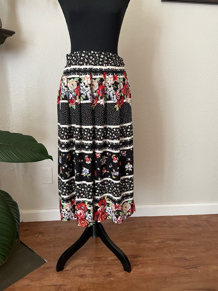 Vintage Black Red Floral Midi Skirt Button Waist Rayon Size 12 with pockets