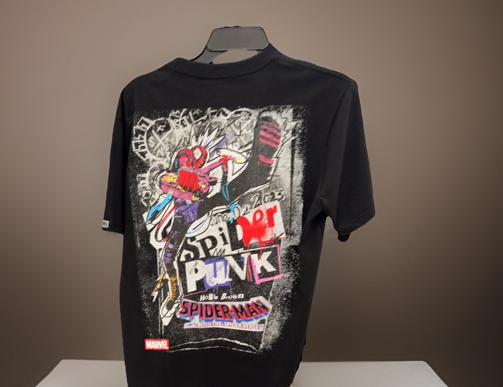 MARVEL-SPIDER-PuNk-NWT Adult  Spider-Verse Hobie Poster T-Shirt- Splits Guitar