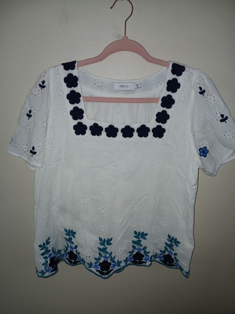 Greylin Womens Medium White Cotton Embroidered Floral Blouse Blue Eyelet
