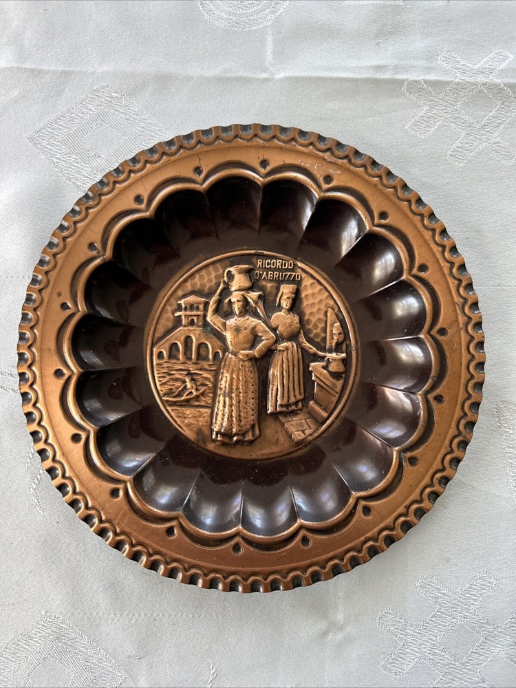 Ricordo D’Abruzzo 3D Copper Tone Plate Plaque Wall Hanging 7 5/8” Vintage Italy-image