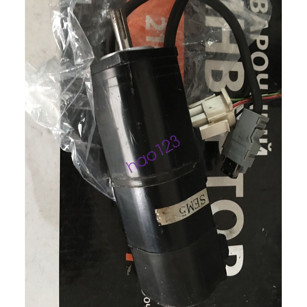 1ps used Yaskawa SERVO MOTOR SGMAH-01A1F-AP12 Fast Shipping DHL/FedEx