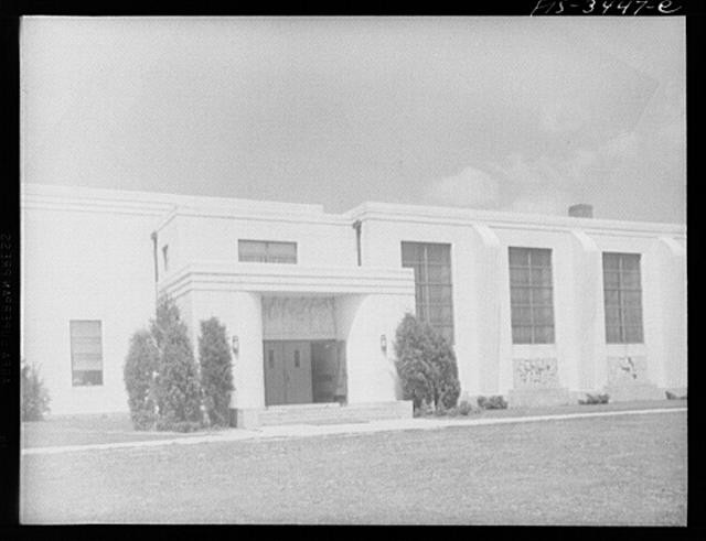Photo:Greenbelt Maryland 1930s Federal Housing Project Elementary School