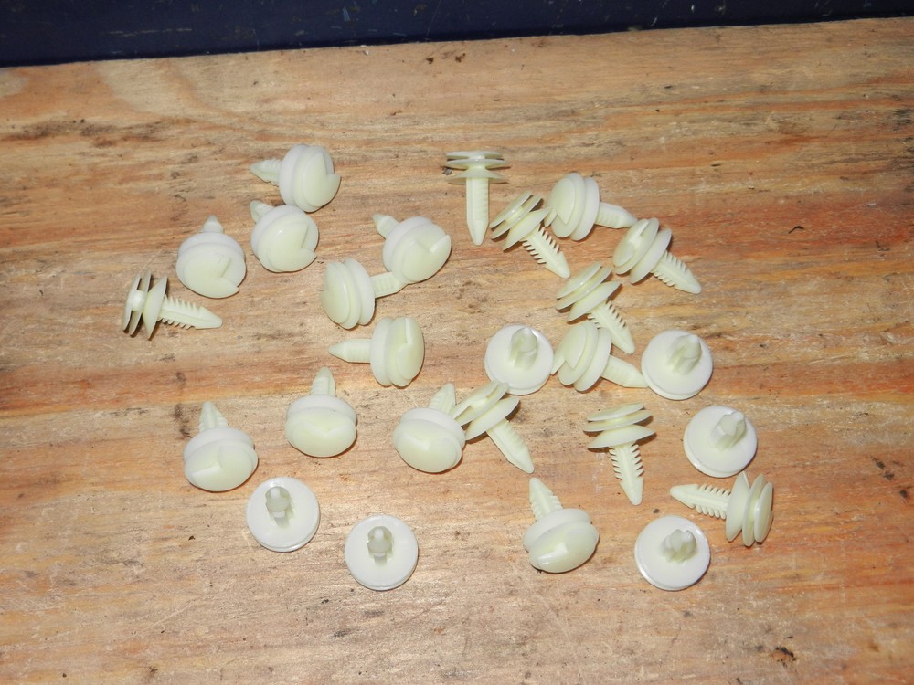 NEW 82-92 Camaro Trans Am 26 DOOR PANEL RETAINER CLIPS 91 Firebird T5 tpi