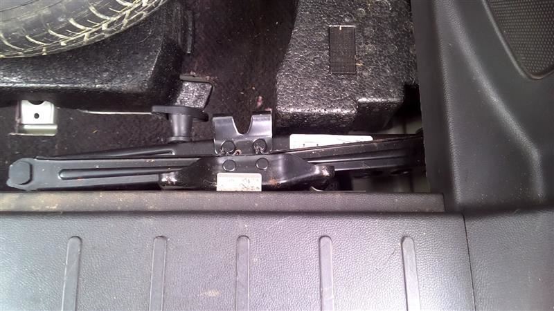 EQUINOX   2014 Jack 891436951 NO FOAM TRAY NO SPARE TIRE