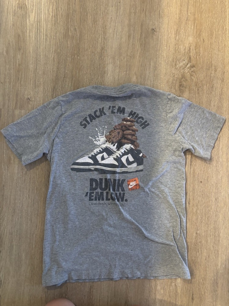 Nike The Nike Tee Gray Crew Neck Short Sleeve Kids T-Shirt L Graphic Logo