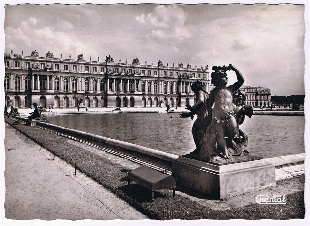 Postcard RPPC Versailles Palace Facade Children Playing At Water Parterre France