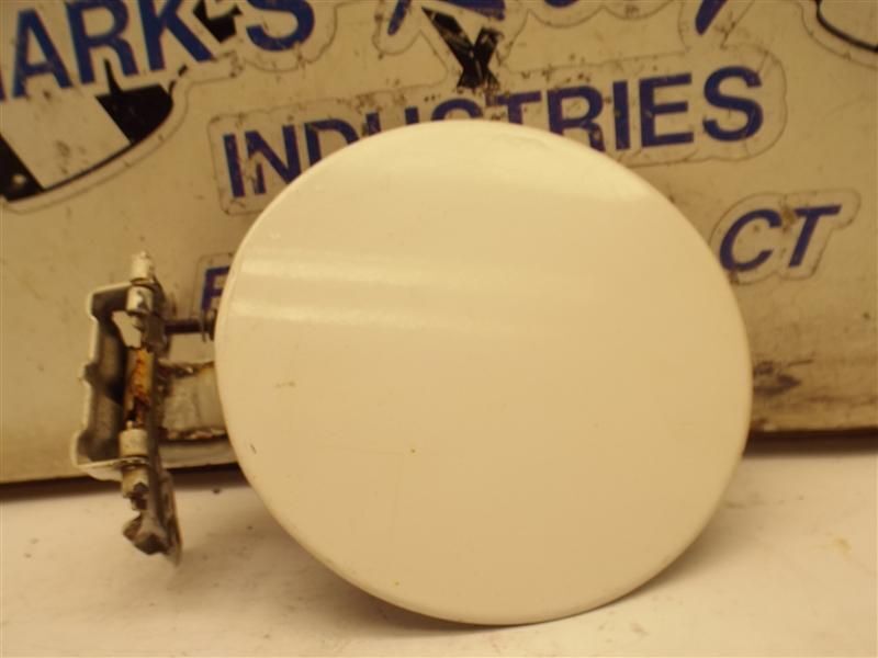 TISUZU    2000 Fuel Filler Door 168775