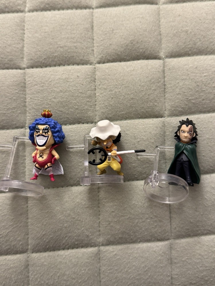 One Piece Gachapon Capsule Figures Usopp Monkey D Dragon and Ivankov