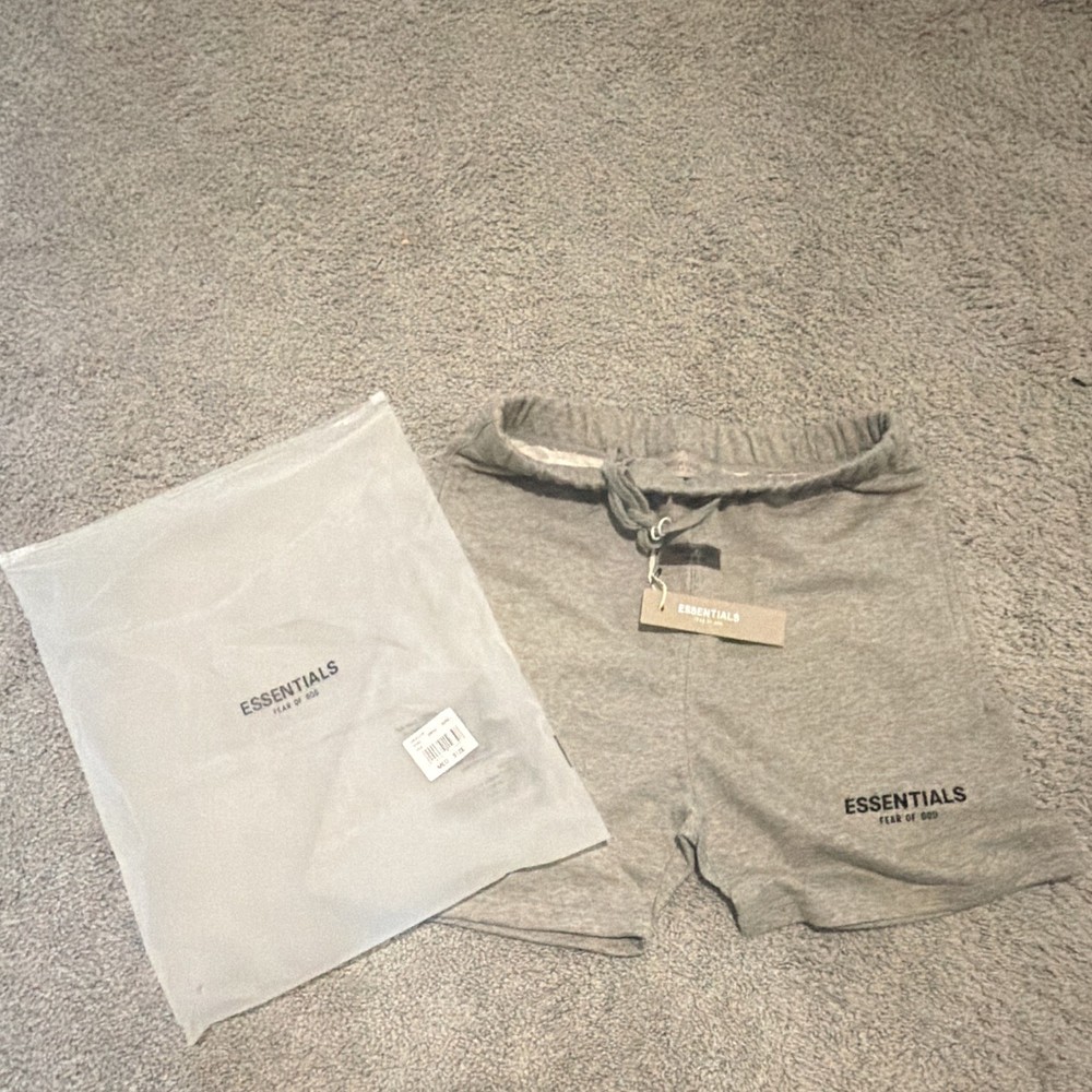 Essentials Size M Fear of God Men's Gray Fleece Drawstring Athletic Shorts