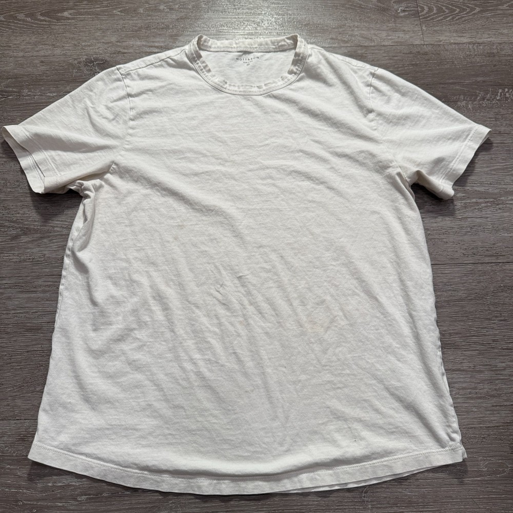 Mott & Bow Shirt Mens Medium White Tee Short Sleeve Crew Neck Cotton Minimal