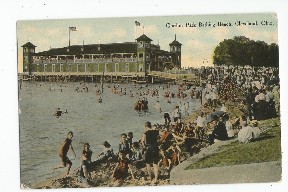 Postcard: Gordon Park Bathing Beach, Cleveland, Ohio; early 1900s; house