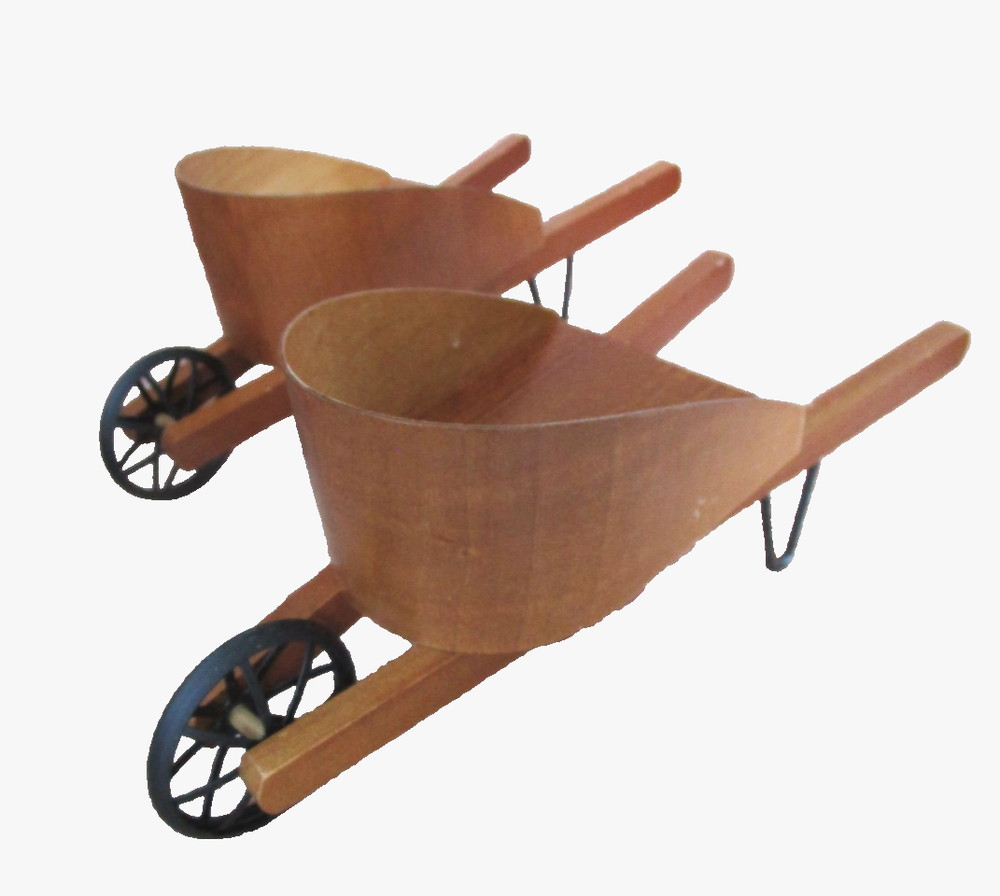 Byers Choice Carolers Garden Wood Metal Wheelbarrow Accessory 9