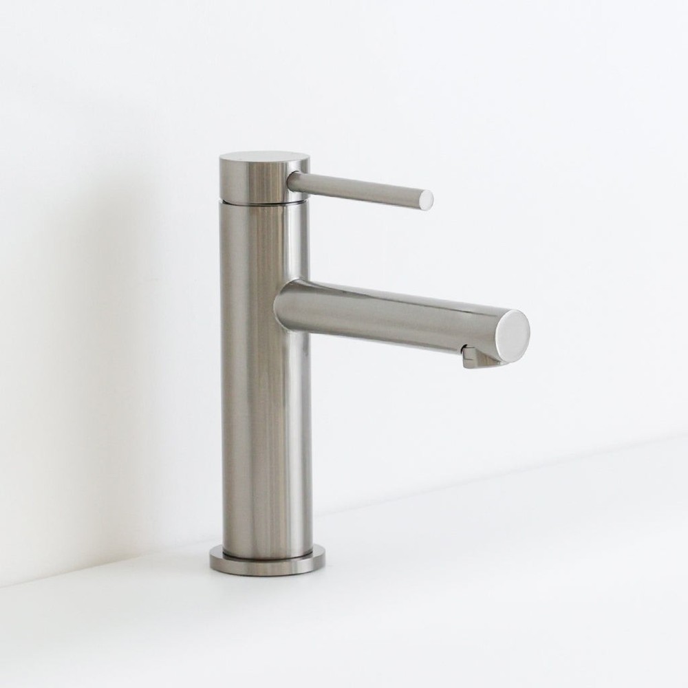 Metro Soho 7 Inch Single Hole Bathroom Faucet in Brass or Brushed Nickel