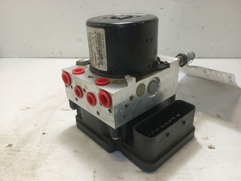 2010-2011 Subaru Outback (Leagacy) ABS Anti-Lock Brake Pump Module Assembly USED